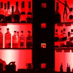 Tańce i sztuczki barmańskie w Drukarni